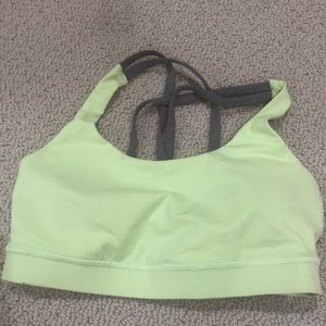 Sports bra lulu lemon